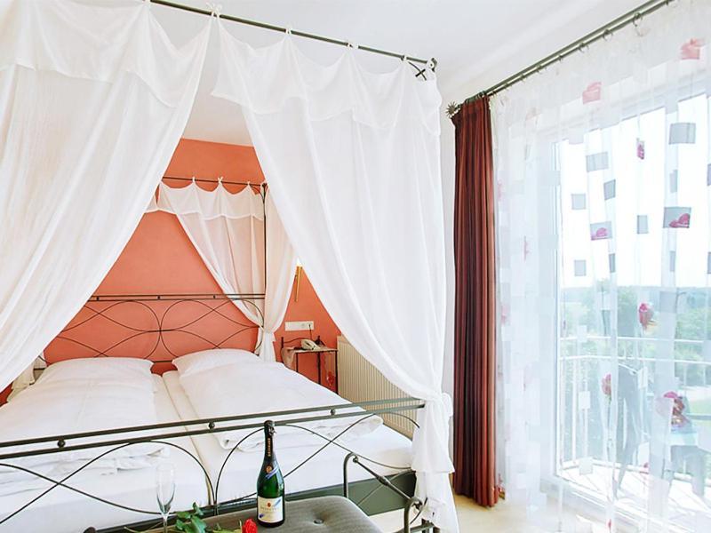 Winterlingen Hotel-Gasthof Sternen מראה חיצוני תמונה